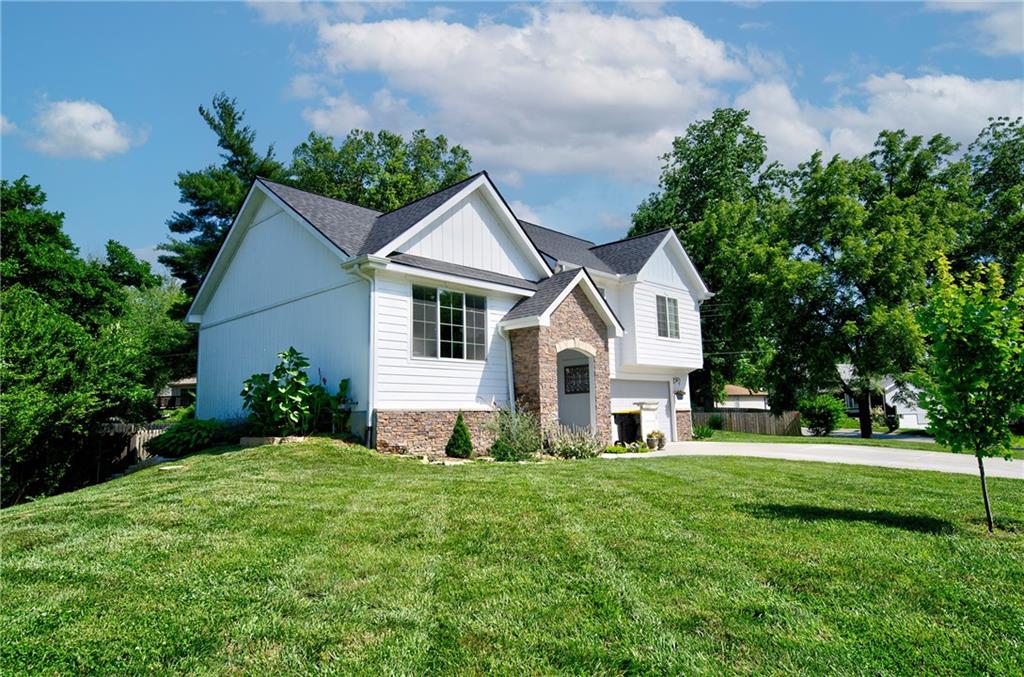 5716 NW Creekview Drive, Parkville, MO 64152 | MLS#2553726