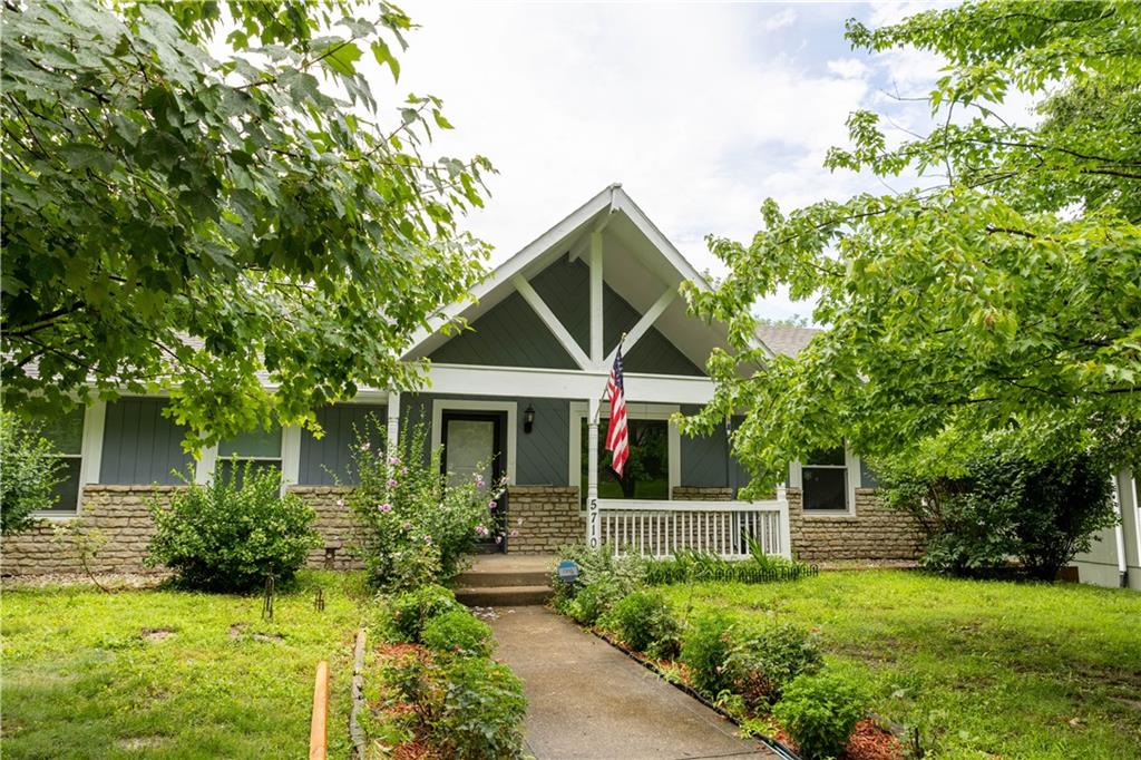 5710 NW Raintree Drive, Parkville, MO 64152 | MLS#2559926