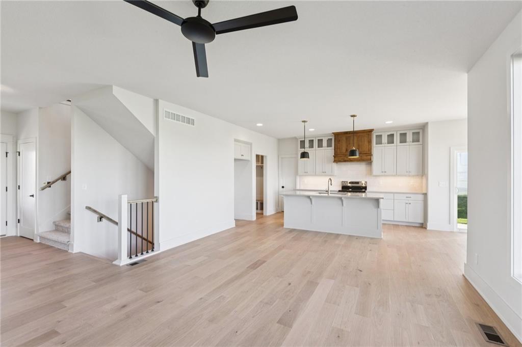 1916  Longview Drive, Liberty, MO 64068 | MLS#2563129