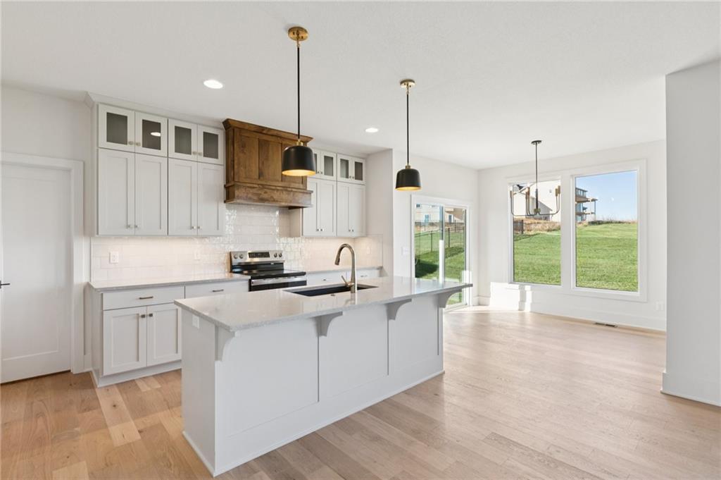 1916  Longview Drive, Liberty, MO 64068 | MLS#2563129