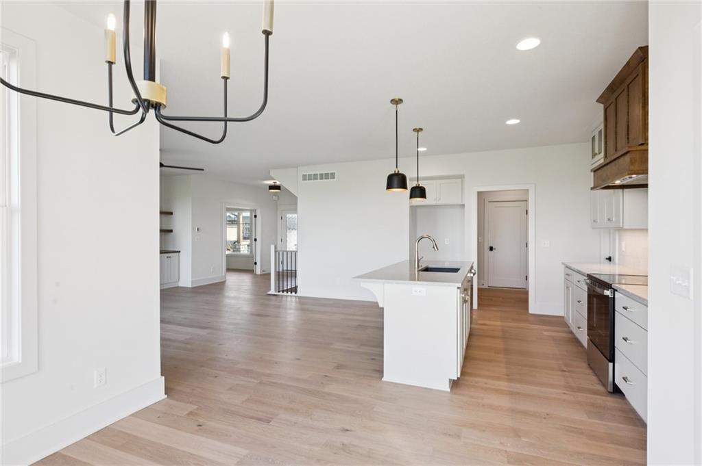 1916  Longview Drive, Liberty, MO 64068 | MLS#2563129