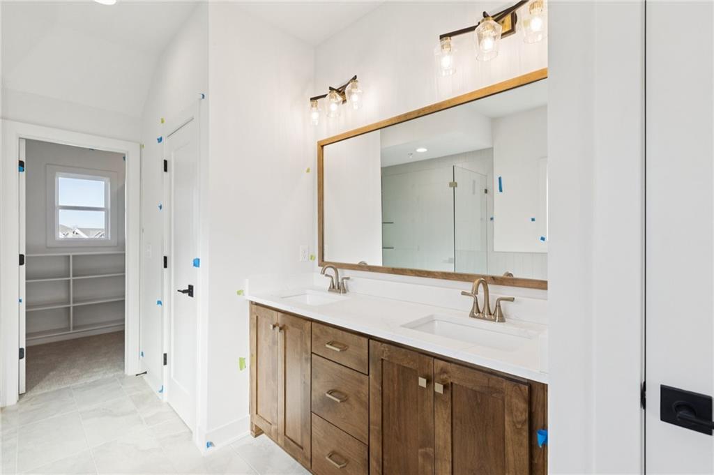 1916  Longview Drive, Liberty, MO 64068 | MLS#2563129