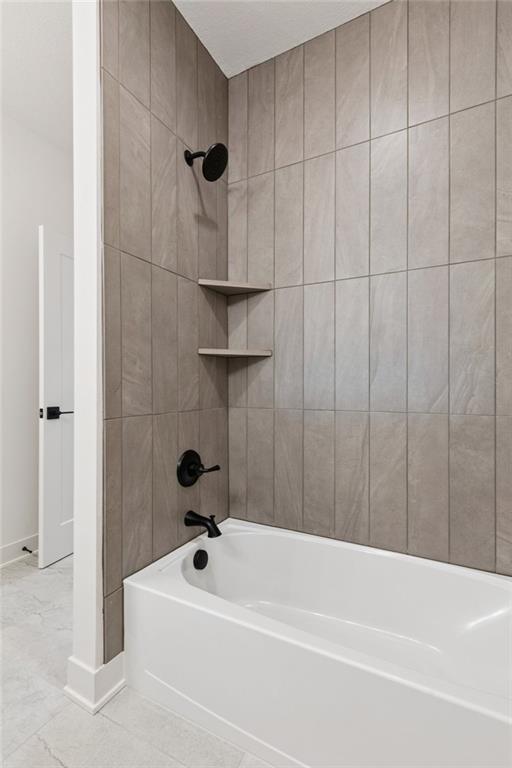 1916  Longview Drive, Liberty, MO 64068 | MLS#2563129