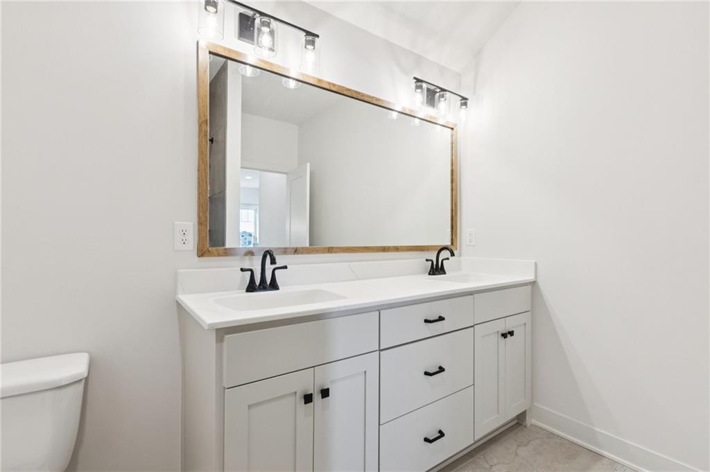 1916  Longview Drive, Liberty, MO 64068 | MLS#2563129