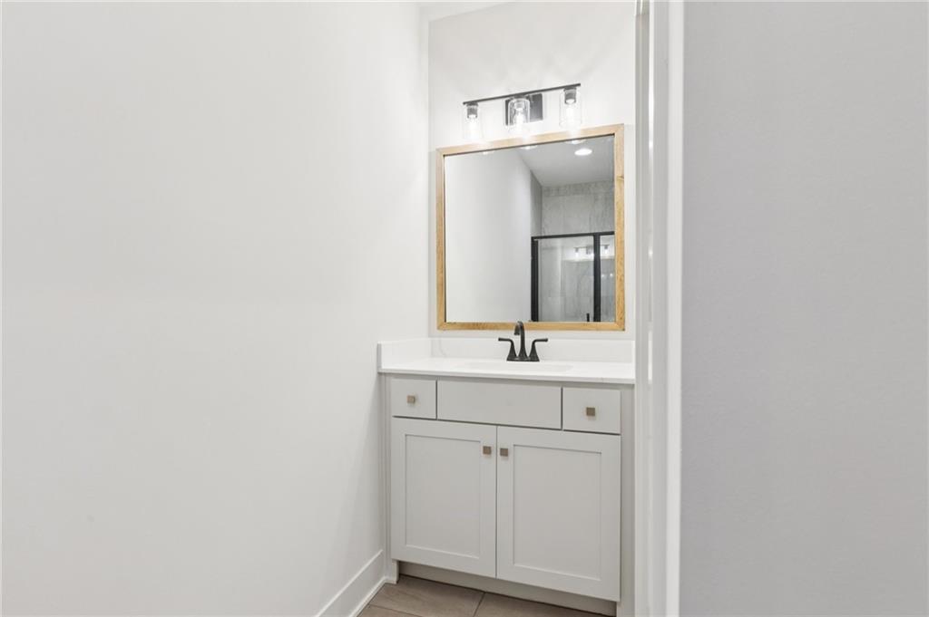 1916  Longview Drive, Liberty, MO 64068 | MLS#2563129