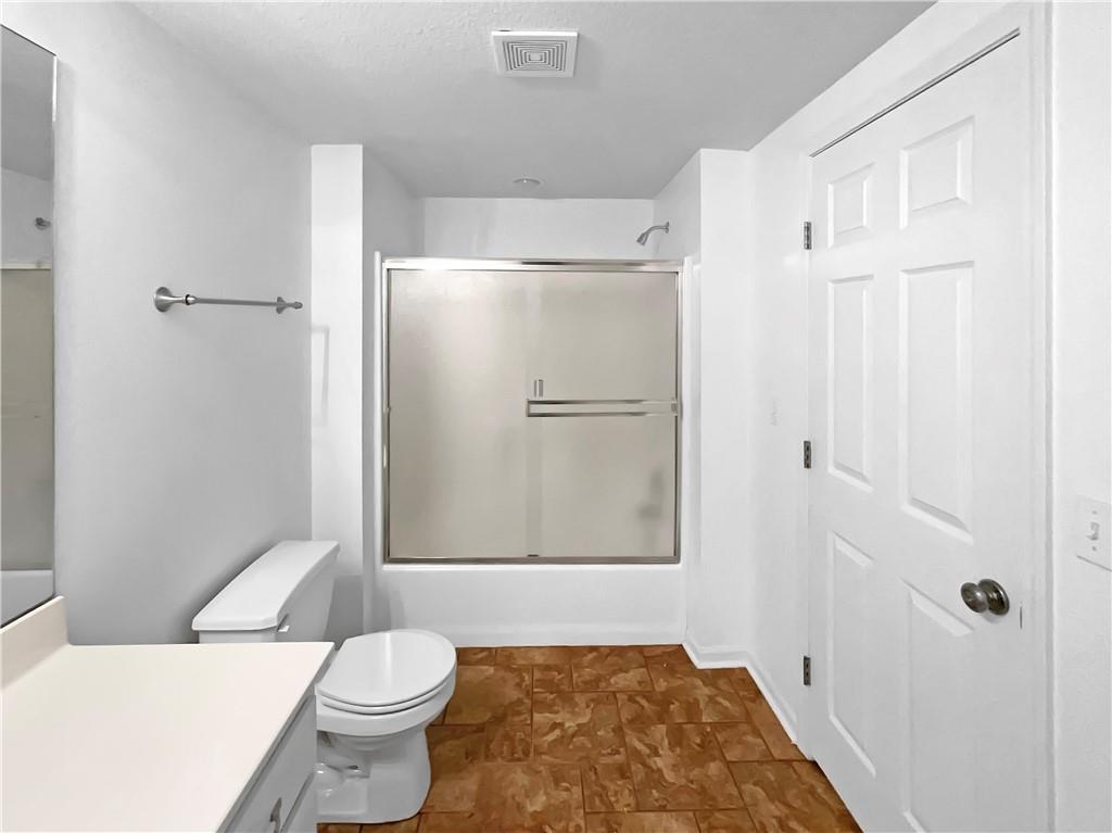 10105  River Hills Drive, Kansas City, MO 64152 | MLS#2564013