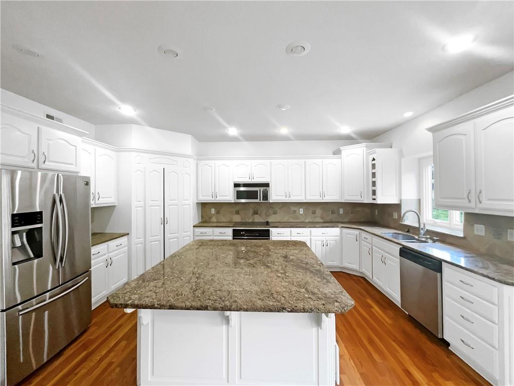 10105  River Hills Drive, Kansas City, MO 64152 | MLS#2564013