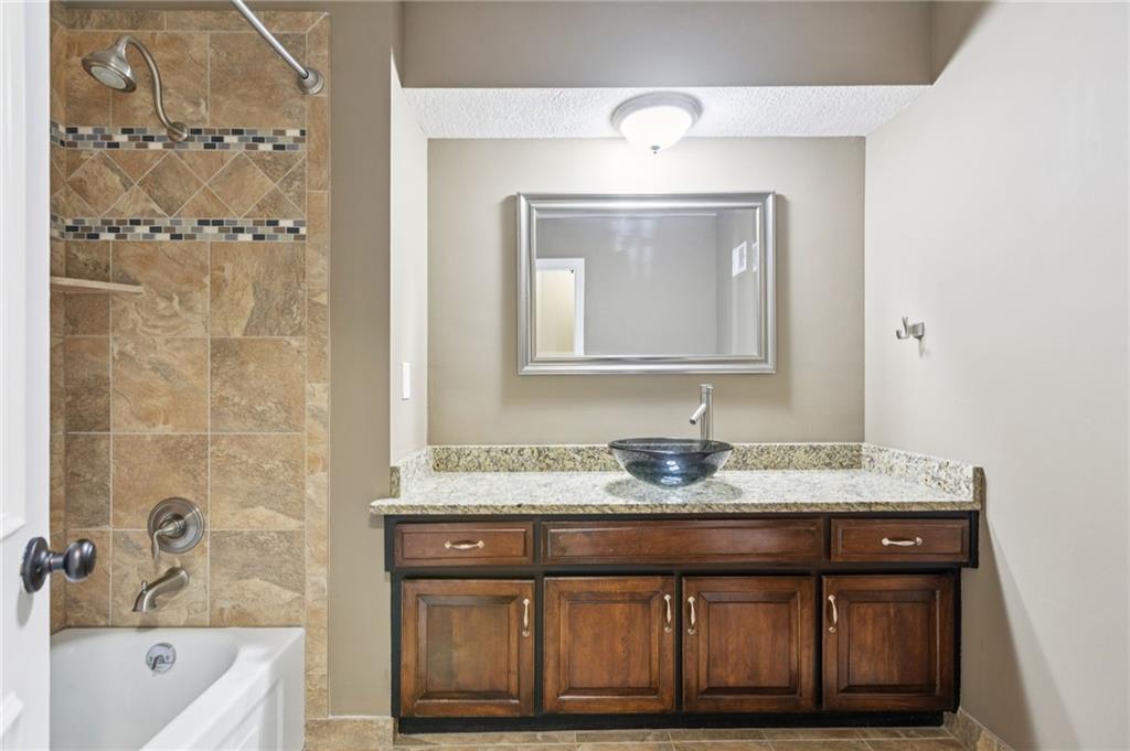 5408 NW 58th Terrace, Kansas City, MO 64151 | MLS#2573883