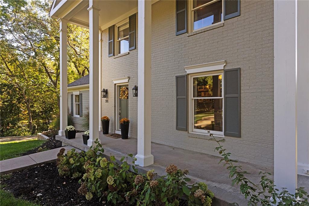 900  Wildbriar Drive, Liberty, MO 64068 | MLS#2574133