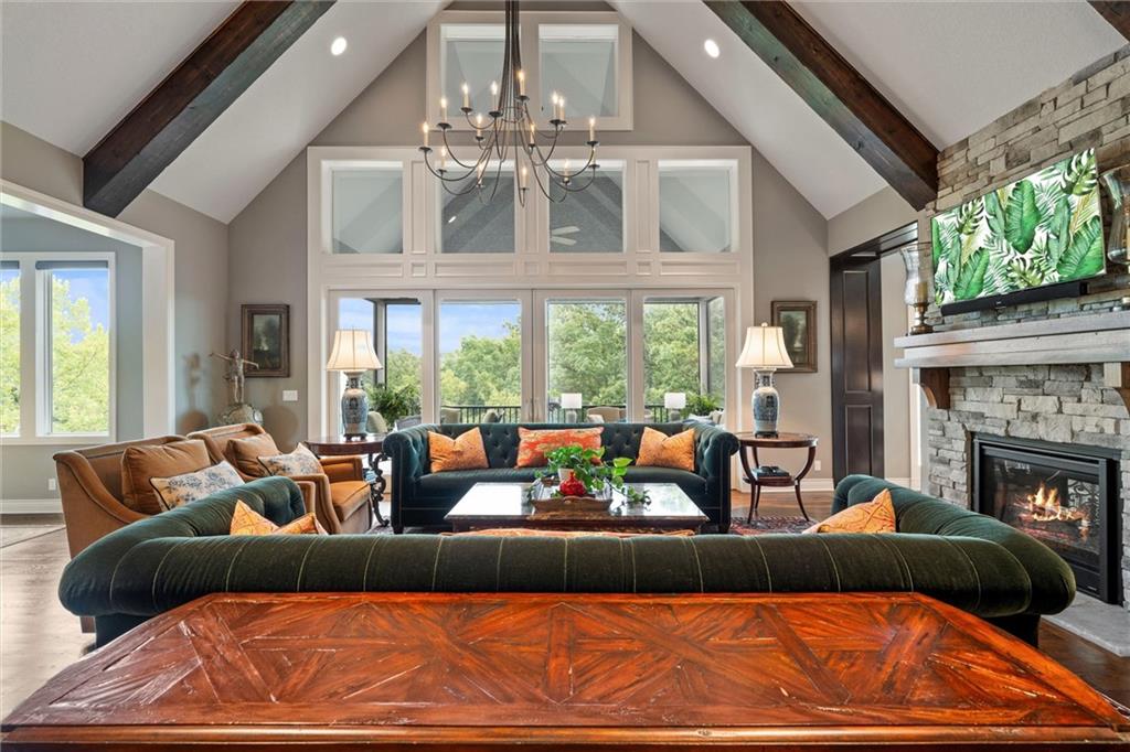 6325  Edgewater Drive, Parkville, MO 64152 | MLS#2574911