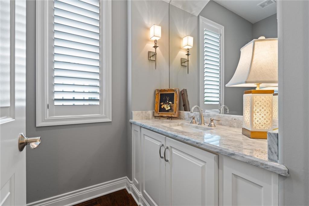 6325  Edgewater Drive, Parkville, MO 64152 | MLS#2574911