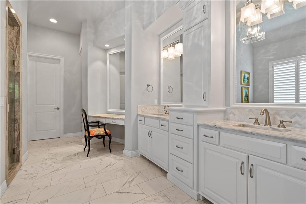 6325  Edgewater Drive, Parkville, MO 64152 | MLS#2574911