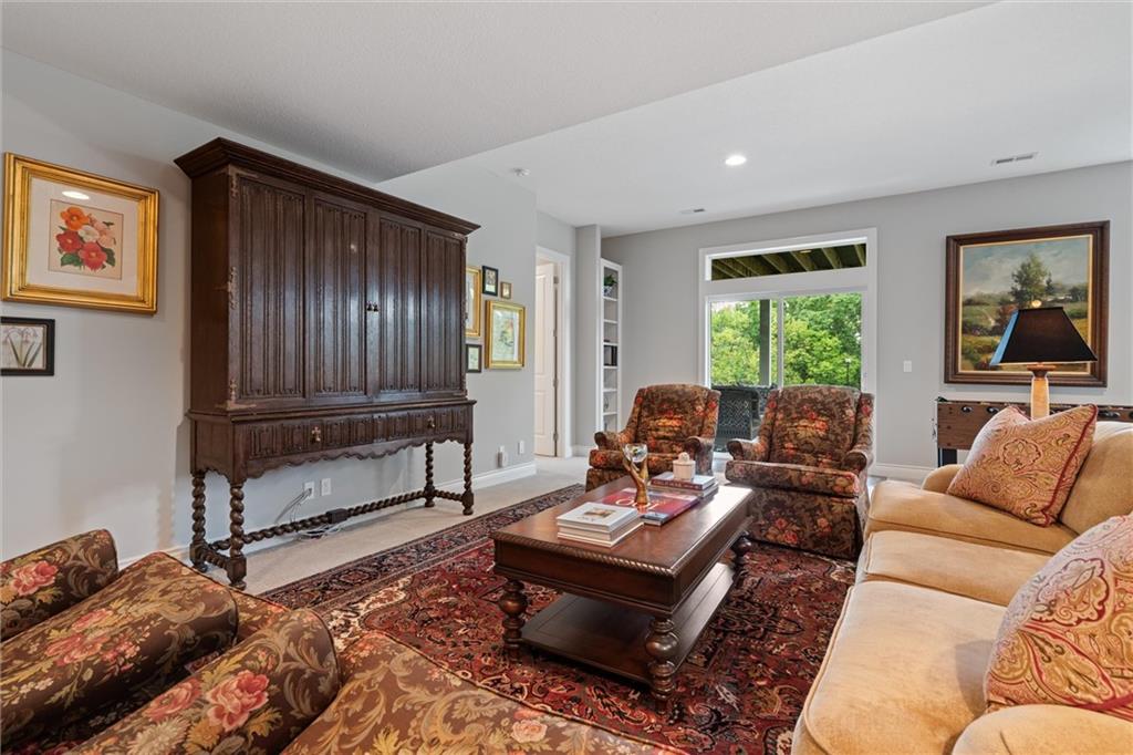 6325  Edgewater Drive, Parkville, MO 64152 | MLS#2574911