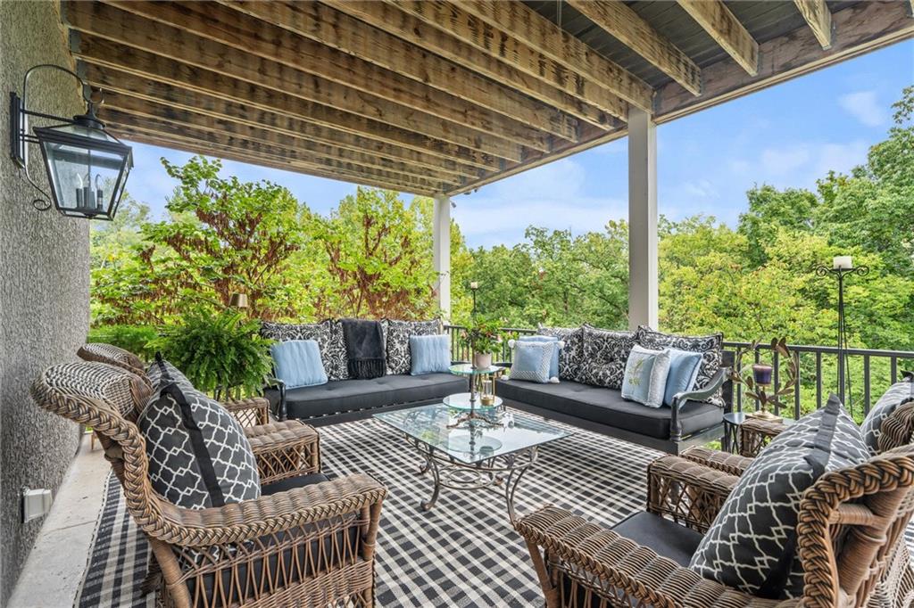 6325  Edgewater Drive, Parkville, MO 64152 | MLS#2574911