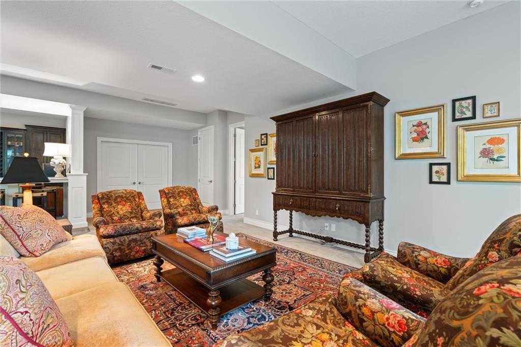 6325  Edgewater Drive, Parkville, MO 64152 | MLS#2574911