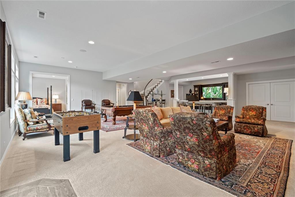 6325  Edgewater Drive, Parkville, MO 64152 | MLS#2574911