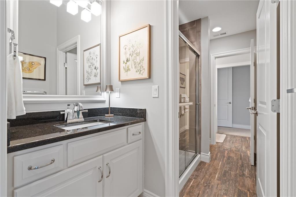 6325  Edgewater Drive, Parkville, MO 64152 | MLS#2574911