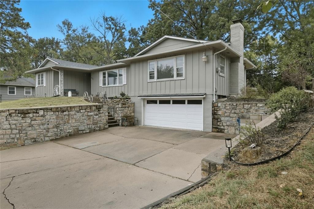 610 NW North Shore Drive, Lake Waukomis, MO 64151 | MLS#2575290