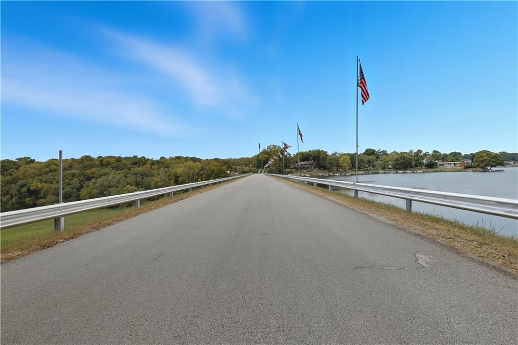 610 NW North Shore Drive, Lake Waukomis, MO 64151 | MLS#2575290