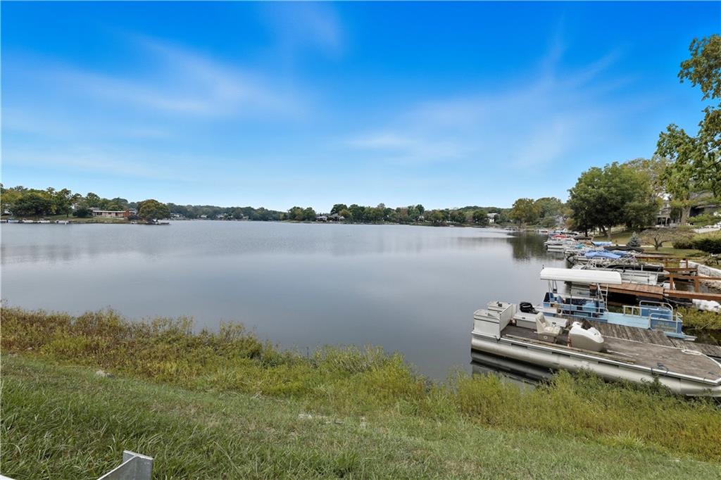 610 NW North Shore Drive, Lake Waukomis, MO 64151 | MLS#2575290