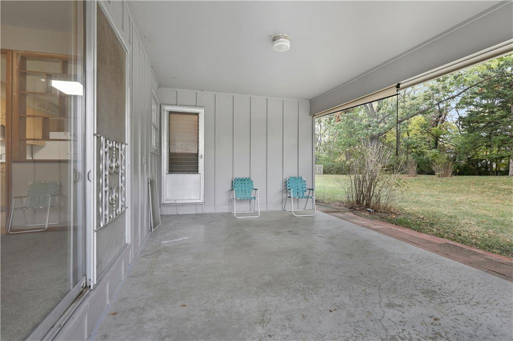 610 NW North Shore Drive, Lake Waukomis, MO 64151 | MLS#2575290