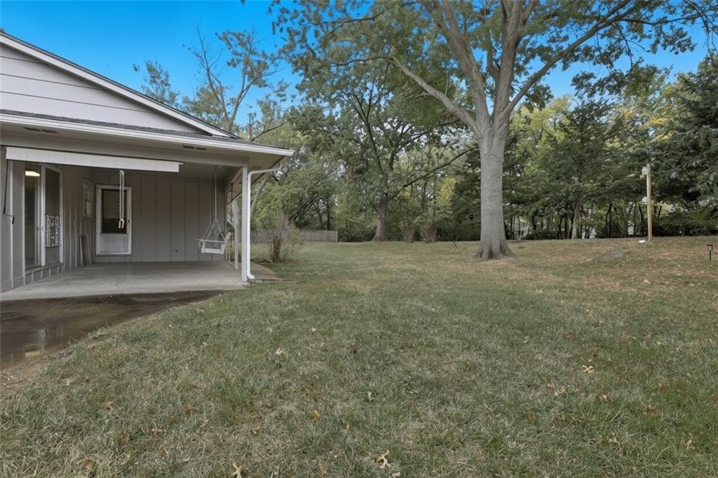 610 NW North Shore Drive, Lake Waukomis, MO 64151 | MLS#2575290