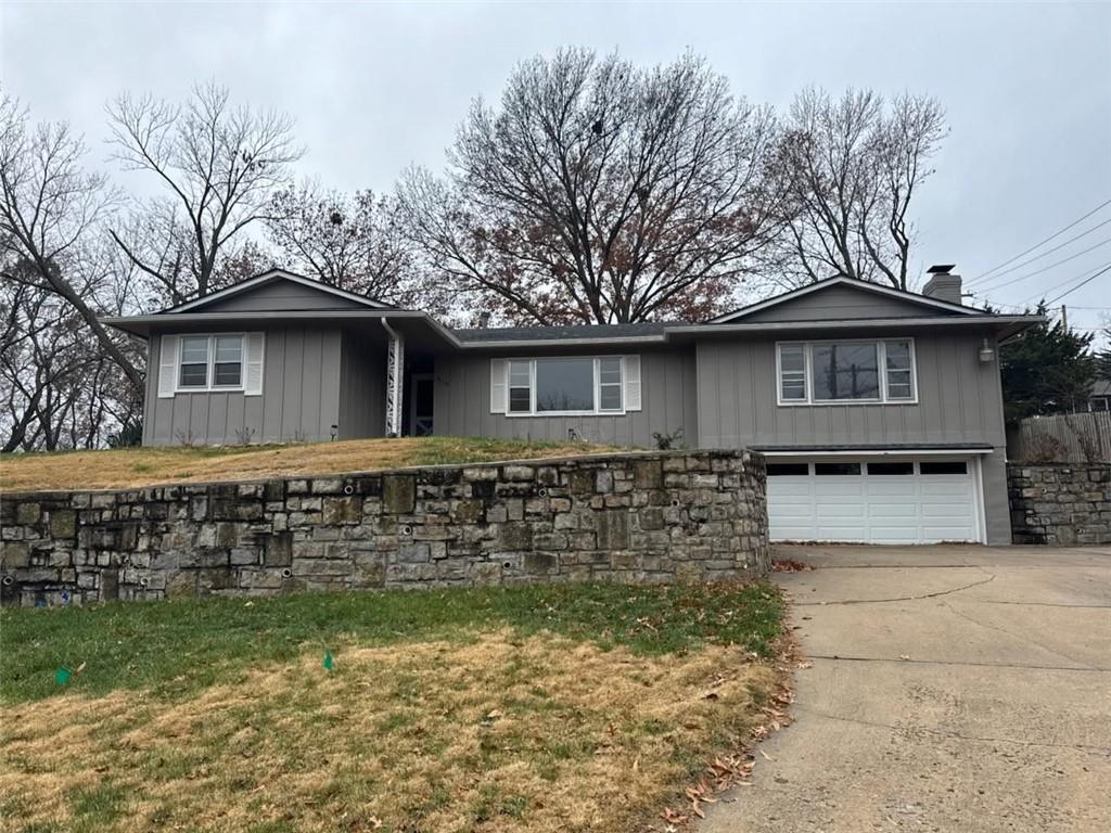 610 NW North Shore Drive, Lake Waukomis, MO 64151 | MLS#2575290
