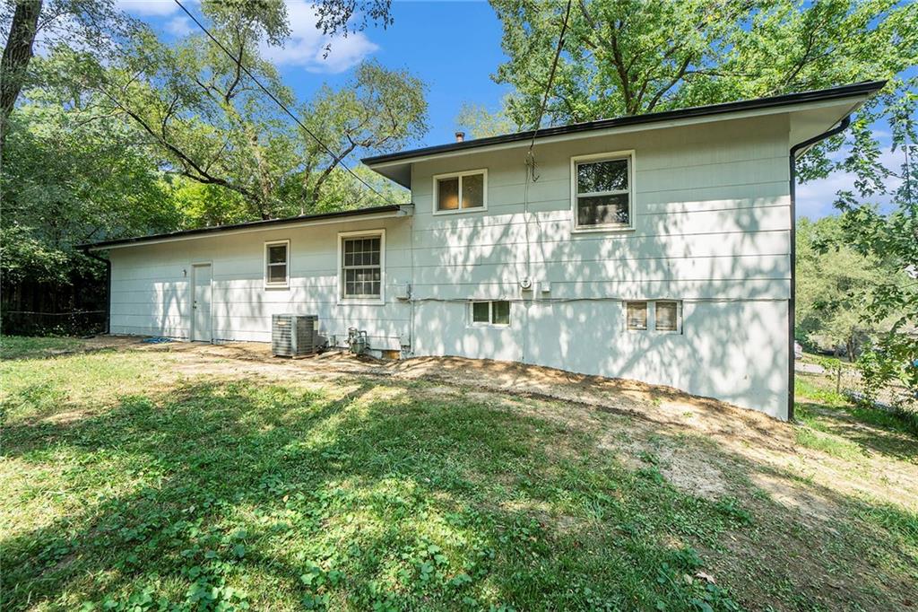 215  Grant Street, Liberty, MO 64068 | MLS#2578262