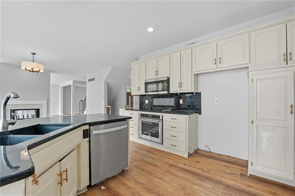 5829  Manor Lane, Parkville, MO 64152 | MLS#2579044