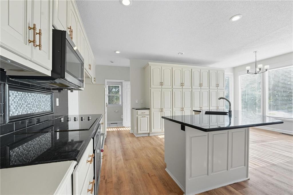 5829  Manor Lane, Parkville, MO 64152 | MLS#2579044