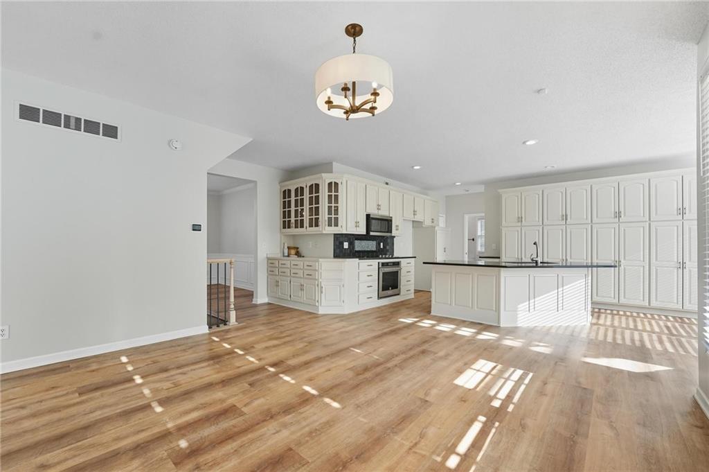 5829  Manor Lane, Parkville, MO 64152 | MLS#2579044