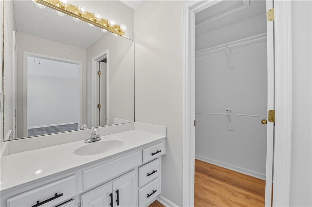 5829  Manor Lane, Parkville, MO 64152 | MLS#2579044