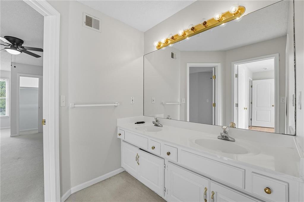 5829  Manor Lane, Parkville, MO 64152 | MLS#2579044