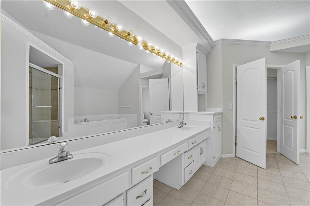 5829  Manor Lane, Parkville, MO 64152 | MLS#2579044