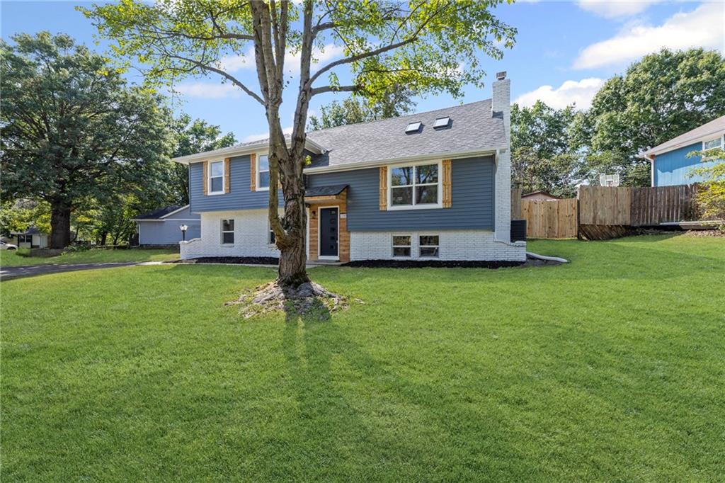 11005  Walnut Creek Drive, Kansas City, MO 64152 | MLS#2579254