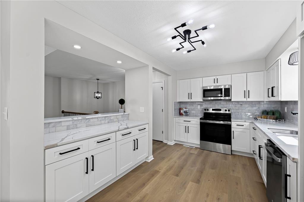 11005  Walnut Creek Drive, Kansas City, MO 64152 | MLS#2579254