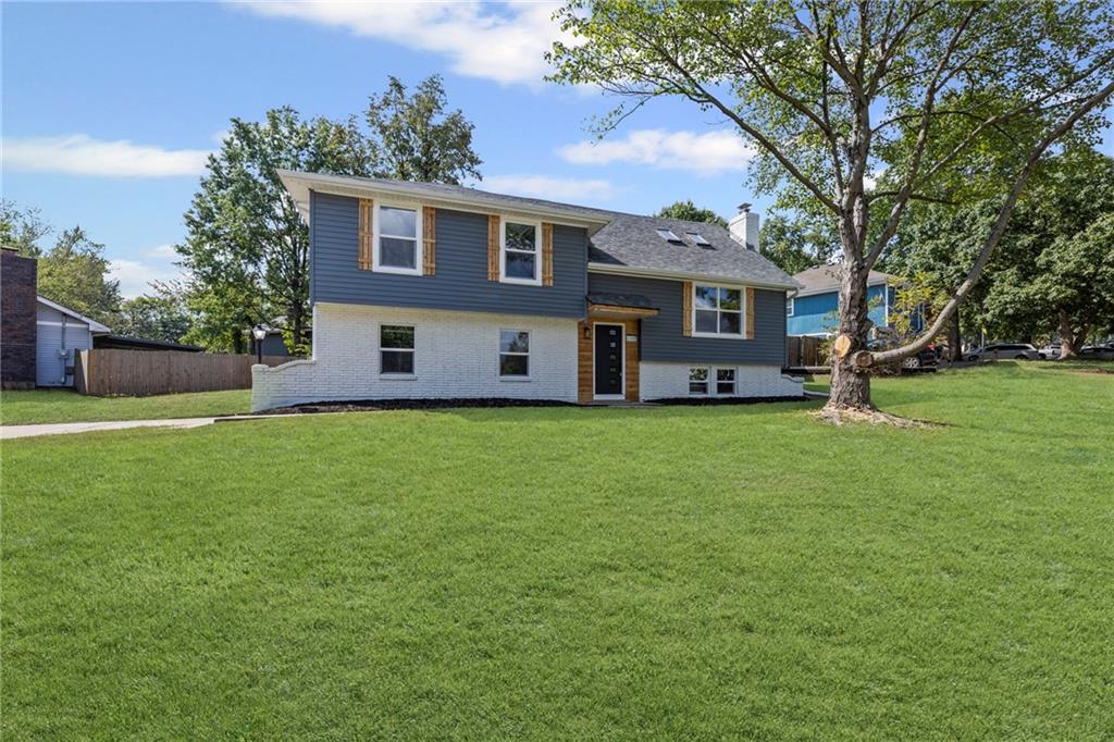 11005  Walnut Creek Drive, Kansas City, MO 64152 | MLS#2579254