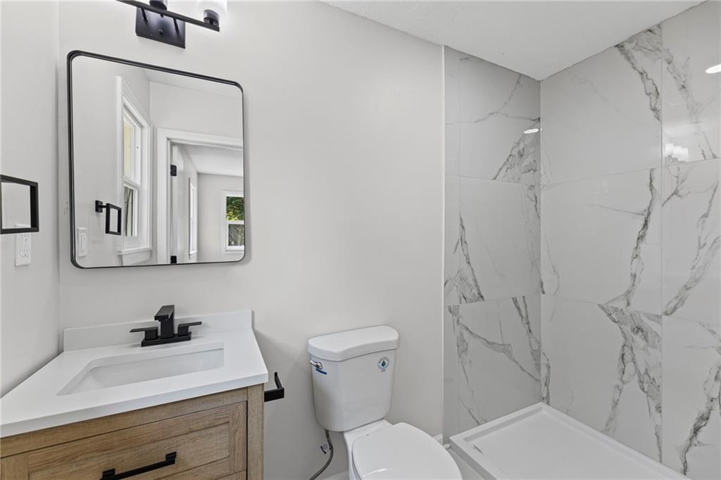 11005  Walnut Creek Drive, Kansas City, MO 64152 | MLS#2579254