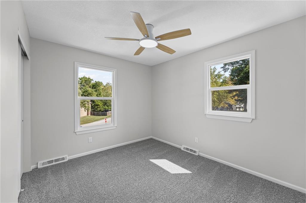 11005  Walnut Creek Drive, Kansas City, MO 64152 | MLS#2579254