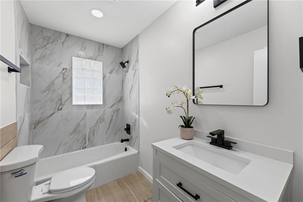 11005  Walnut Creek Drive, Kansas City, MO 64152 | MLS#2579254