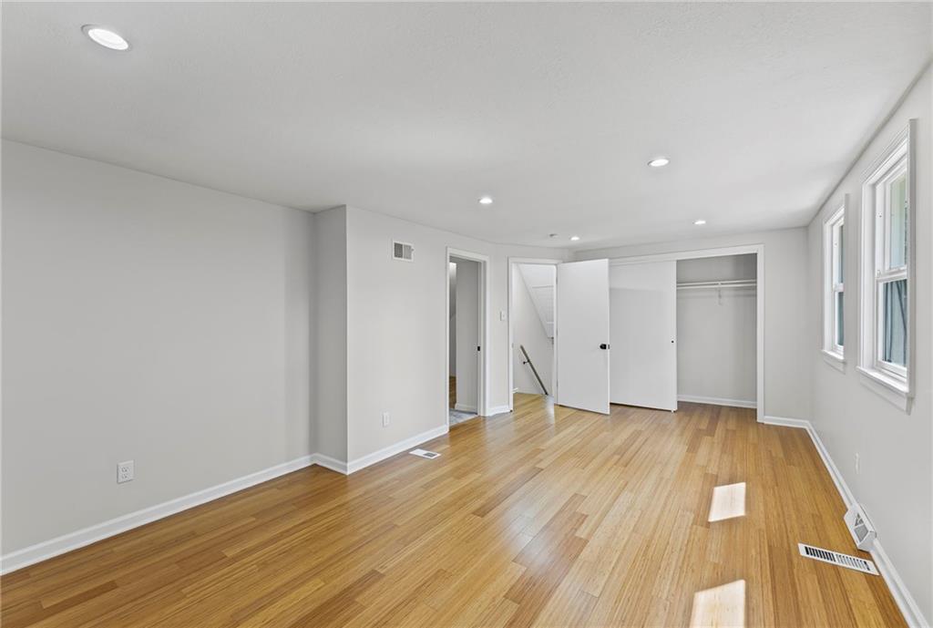 11005  Walnut Creek Drive, Kansas City, MO 64152 | MLS#2579254