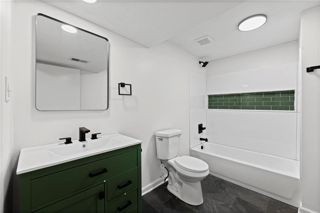 11005  Walnut Creek Drive, Kansas City, MO 64152 | MLS#2579254