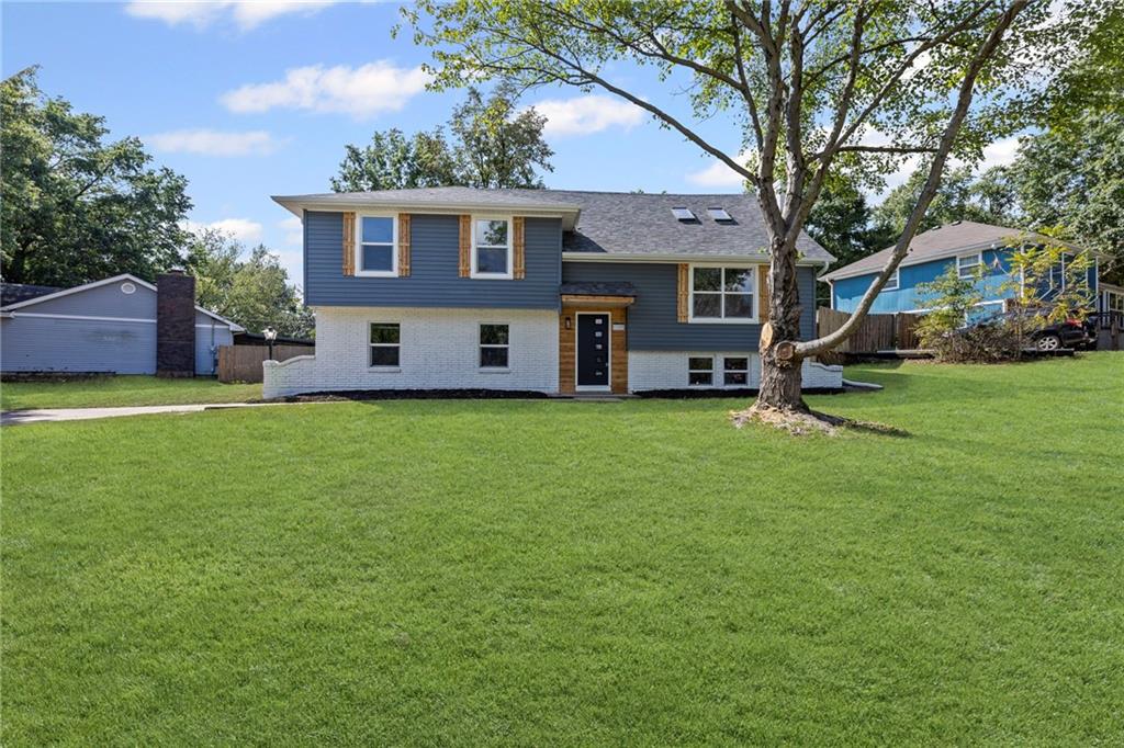 11005  Walnut Creek Drive, Kansas City, MO 64152 | MLS#2579254