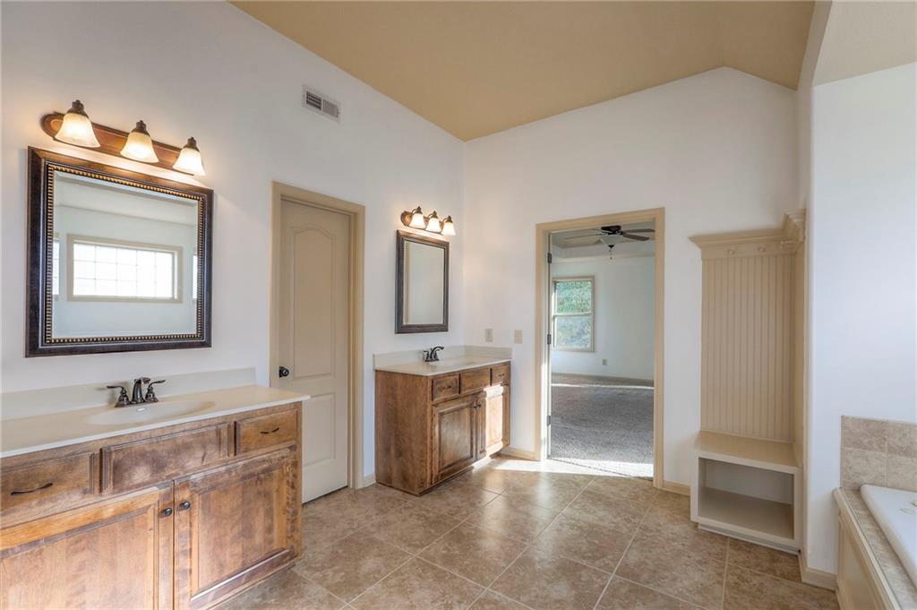 4203 NW 76th Street, Kansas City, MO 64151 | MLS#2584748