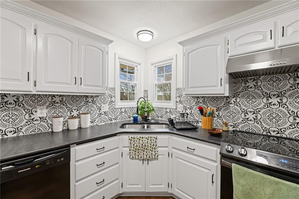 909 NE 117th Terrace, Kansas City, MO 64155 | MLS#2587590