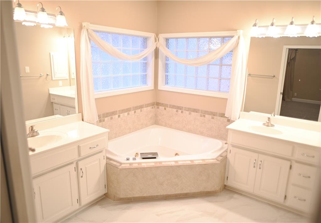 15102 NW 72nd Street, Kansas City, MO 64152 | MLS#2588432