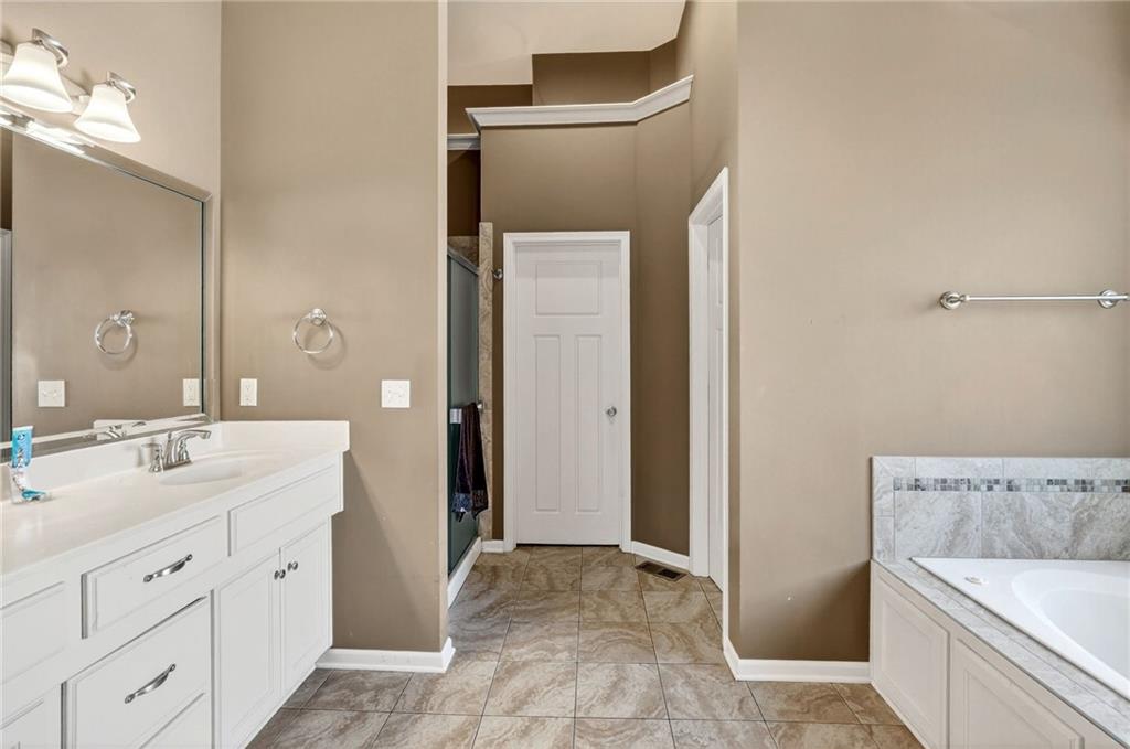 9003 N St Clair Avenue, Kansas City, MO 64154 | MLS#2588576