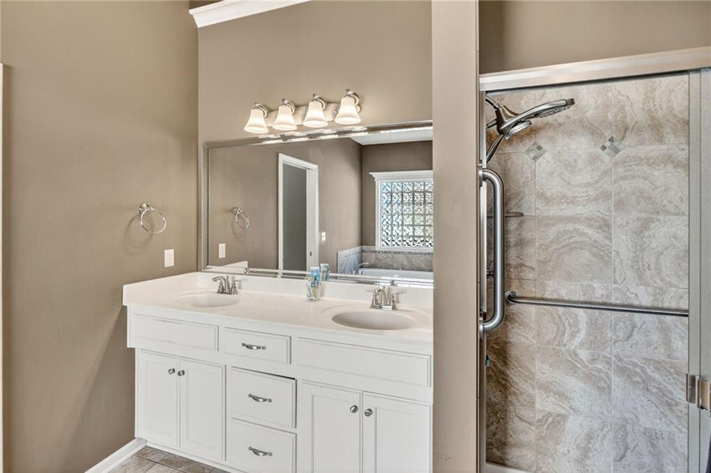 9003 N St Clair Avenue, Kansas City, MO 64154 | MLS#2588576