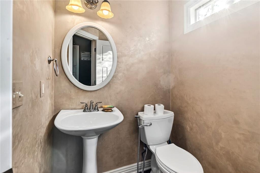 9003 N St Clair Avenue, Kansas City, MO 64154 | MLS#2588576