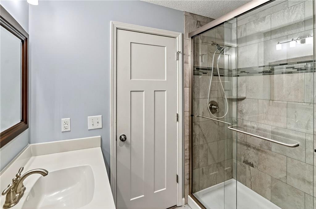 9003 N St Clair Avenue, Kansas City, MO 64154 | MLS#2588576